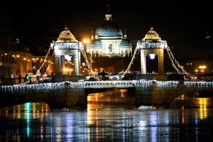 هل تعلم أن بطرس الأكبر منع بناء الجسور في سان بطرسبورغ؟