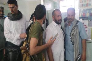 محافظ الضالع يتفقد مستشفى النصر ويشارك المرضى والطواقم فرحة العيد