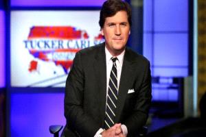 كارلسون: المخابرات الأميركية قرأت رسائلي قبل حرب إيران وتستعد لاتهامي