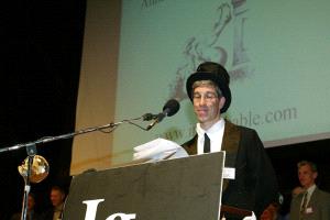 جوائز "نوبل للحماقة" تنتقل من أمريكا إلى أوروبا لأول مرة بسبب ترامب!