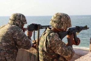 طهران تتوعد القوات الأمريكية بجعل مضيق هرمز وقاع الخليج مقبرة للسفن