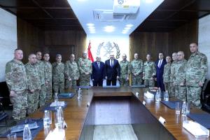 الرئيس اللبناني: الجيش خط أحمر إذا اهتز تعرض الوطن للخطر