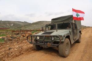 لبنان يبدأ تنفيذ قرار حظر السلاح غير المرخص.. توقيفات في الجنوب ومذكرات قضائية بحق مطلقي الصواريخ