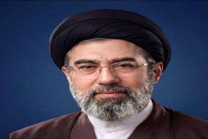 المرشد الإيراني يكشف عن حالة والده علي خامنئي لحظة مقتله