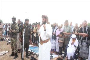 محافظ أبين يفاجئ الجميع بأول العيد
