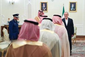 سأظل أكرر السؤال: لماذا اختارت السعودية أن تكون الحرب مع إيران في عدن؟ ولماذا لم تمنع سقوط الشرعية في العاصمة اليمنية؟