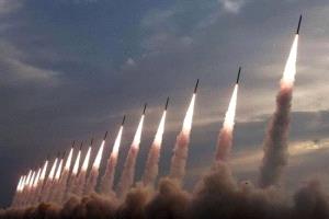 الإمارات تتعامل مع رشقة صواريخ إيرانية