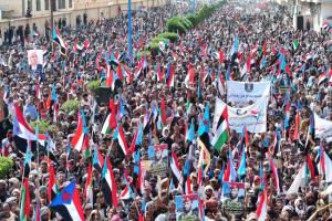 في معركة لا مساومة فيها .. شعب الجنوب يختار طريق استعادة الدولة