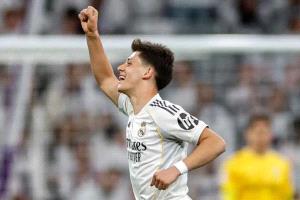 أردا غولر يعلق على هدفه التاريخي في مرمى إلتشي