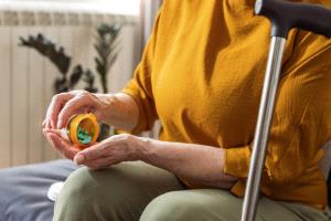 أدوية شائعة لهشاشة العظام تحمي الدماغ وتخفض خطر الخرف