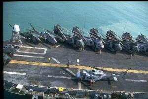 "USS Tripoli" تقترب من الشرق الأوسط بـ 2200 مارينز وقدرات جوية ضاربة