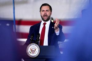 واشنطن تترقب: هل اتسع الخلاف بين ترامب وفانس؟