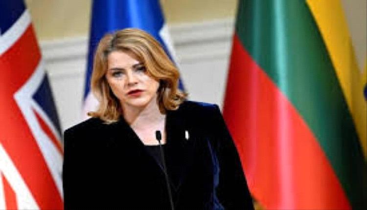 رئيسة وزراء لاتفيا تستقيل بعد اختراق مسيرات أوكرانية أجواء بلادها