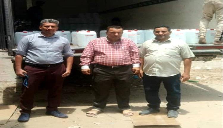 وزارة الصحة تدعم مركز الغسيل الكلوي بالضالع بـ3000 جلسة ومحاليل طبية لمرضى الفشل الكلوي