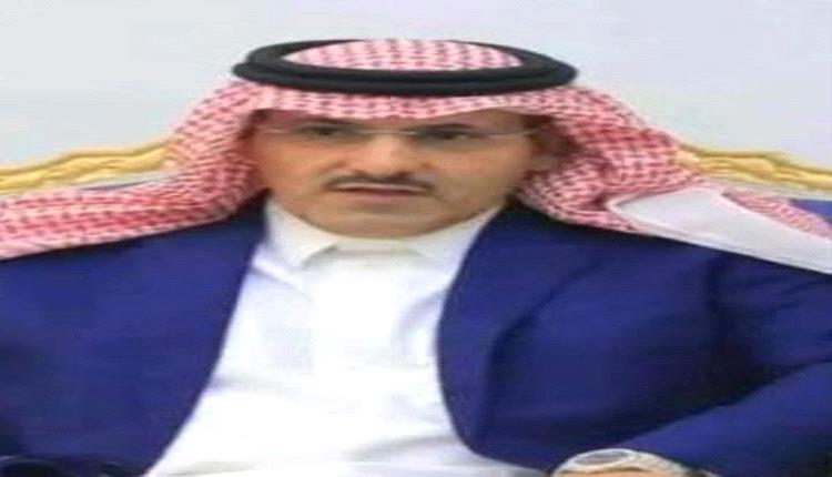 السفير السعودي باليمن محمد آل جابر طلع حاج وبياع مسابح
