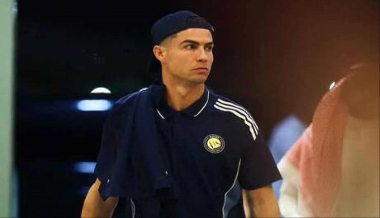 كريستيانو رونالدو يثير الجدل مجددا وهو يصلي مع لاعبي النصر فهل اعتنق "الدون" الإسلام؟
