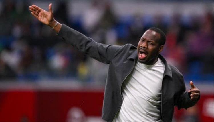 مدرب السنغال "يتمرد" ويرفض السفر.. واتحاد القدم ينفي