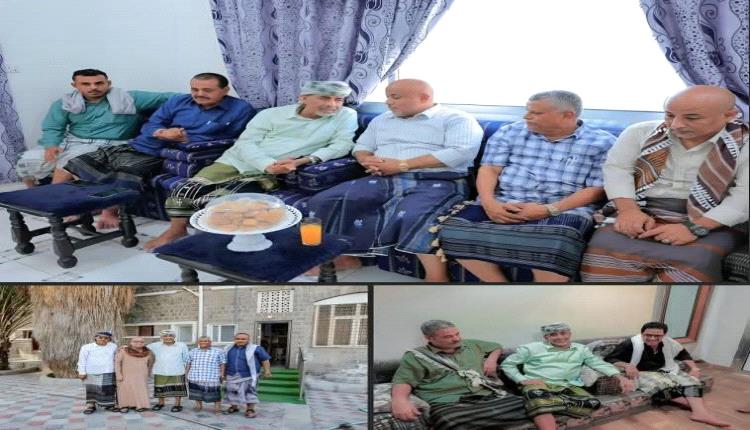 محمود الصبيحي يزور أسر الشهيدين علي عنتر وعلي شائع هادي والفقيد س..