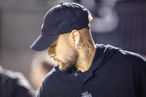 نيمار يعود إلى منتخب "السامبا" بطريقة استعراضية