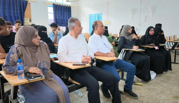 الجاوي يتابع تدريب الشباب في إدارة المشاريع الصغيرة والمهارات المهنية بعدن