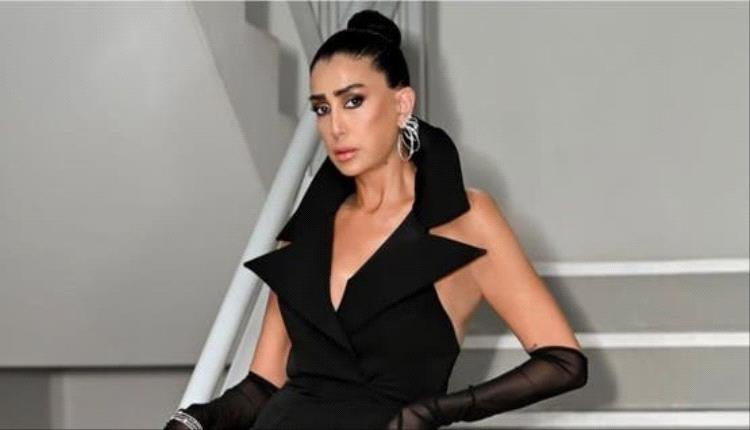 غادة عبد الرازق تفتح قلبها: تزوجت 5 مرات.. والجمهور أساء فهم شخصي..