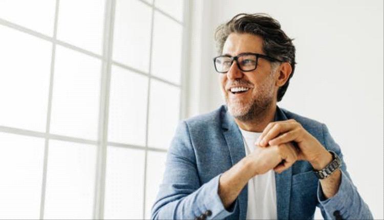 بعد تحليل أكثر من ألف مقولة من سقراط إلى أينشتاين.. 4 سمات تكشف جوهر الحكمة الحقيقية