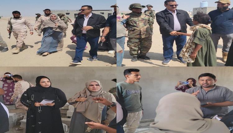 وزير الدولة لشؤون المرأة ومدير عام البريقة يتفقدان مخيم الفردوس ويطلعان على الخدمات المقدمة للنازحين