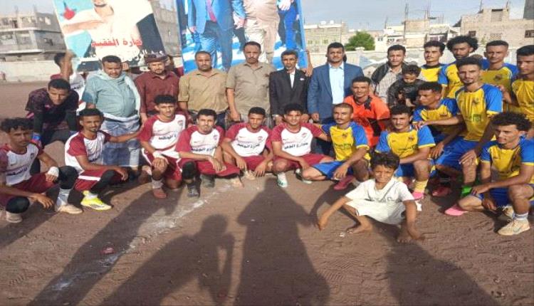 نادي المزاحمي يتوج بطلًا لكأس 14 أكتوبر لكرة القدم في الحبيلين
..