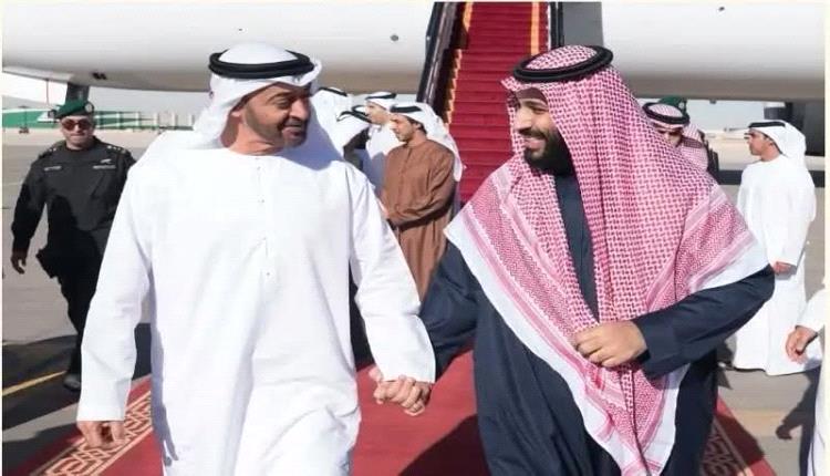الغارديان البريطانية.. تفاهم سعودي إماراتي لاستئناف دعم القوات المناهضة للحوثيين في اليمن