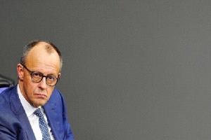 زميل ميرتس في الحزب يدعوه للاستقالة في ظل تراجع شعبيته إلى "مستوى ليز تراس"
