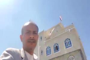 الحوثيون من داخل منزل رشاد العليمي في تعز يوجهون رسائل التحدي للسعودية والعليمي : نحن هنا.. فأين أنتم؟! ( صور )
