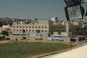 الأردن يشدد الإجراءات الأمنية حول السفارات ومراكز التسوق بعد الهجوم الإرهابي على كنيسة الكرك