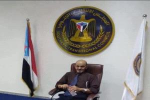 «محمد مقبل بن مسعود يعزي في وفاة المناضل محمد عبد الهادي الأمير»