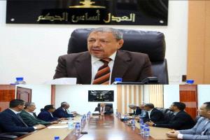 رئيس مجلس القضاء الأعلى يلتقي رؤساء المحاكم والنيابات الجزائية المتخصصة بعدن ويشدد على سرعة البت في القضايا