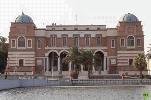 مصرف ليبيا المركزي يستنكر اقتحام مقره ويطالب بمساءلة المسؤولين