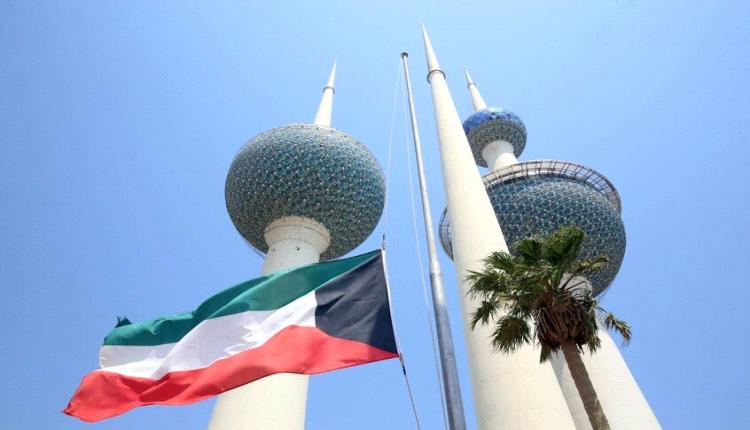 الكويت.. حريق في مجمع سكني استهدفته مسيرة إيرانية 