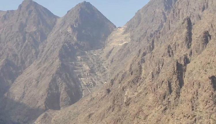 #خطير_للغاية.. 
سحب اللواء الثالث درع الوطن من جبهتي المحلحل وثرة.. فما البديل لسد الفراغ ؟  