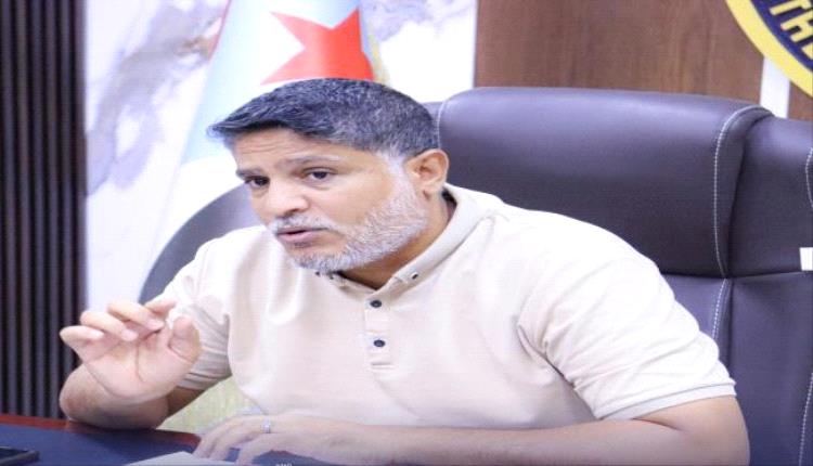 الزامكي يُعزي آل العيسي في وفاة الشيخ عيدروس صالح العيسي