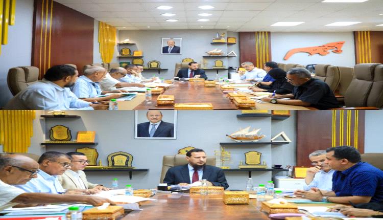 
لجنة المناقصات بالعاصمة عدن تفتح مظاريف 9 مناقصات لمعالجة الاختناقات والأعطاب الطارئة في شبكة توزيع الكهرباء