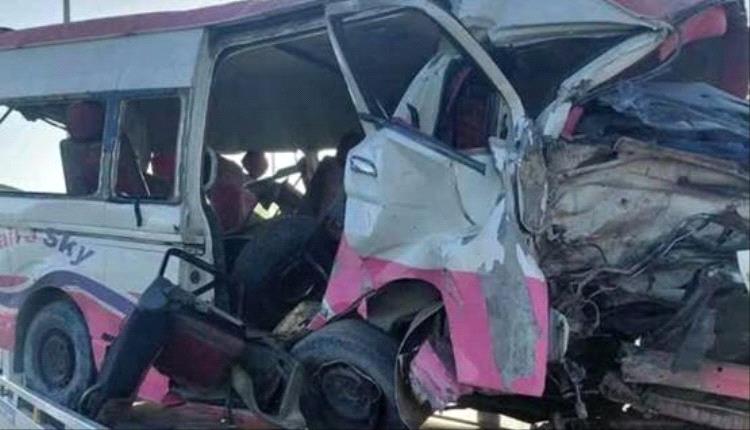 انقلاب حافلة مدرسة دولية شهيرة في مصر.. وإصابة 17 طالباً