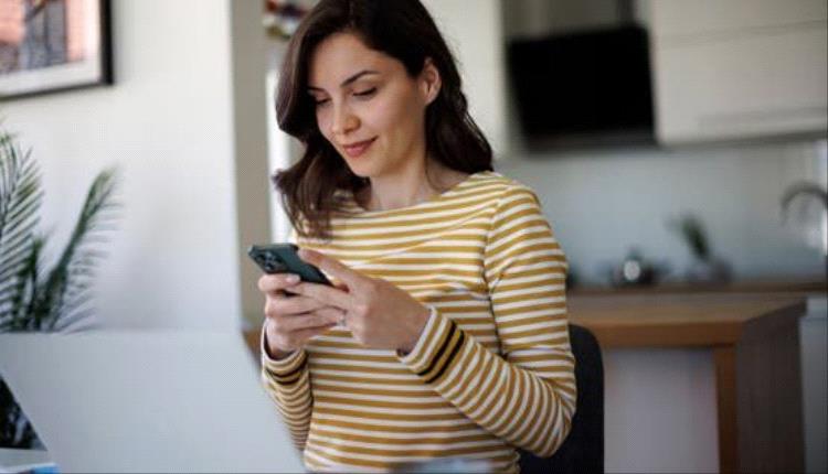 هوس الشاشة النظيفة.. ما سر مسح إشعارات الهاتف باستمرار؟