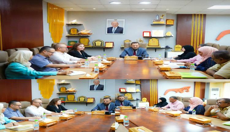 المحافظ شيخ يبحث مع وفد أممي سبل دعم وتمكين المرأة في العاصمة عدن ( صور )