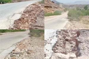 أمطار شبوة تتسبب بتشققات خطيرة في طريق النقبة – عزان
