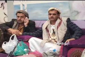 الصورة التي تجمع بين القيادييين  الحوثييين ابوصقر القفر وابوعطان غلاب حيث لقيا مصرعهما في جبهة كهبوب.