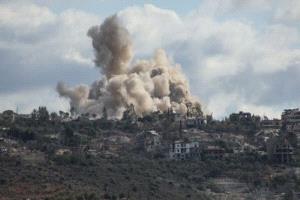 الجيش الإسرائيلي يستهدف مناطق في جنوب لبنان بالمدفعية والطائرات 