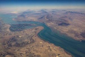 انفجارات قرب مضيق هرمز في جنوب إيران