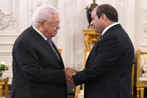 الرئيس الفلسطيني يصل القاهرة للقاء السيسي

