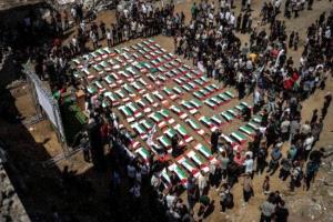 انتشال جثامين 55 مفقودًا من تحت أنقاض منزل في غزة
